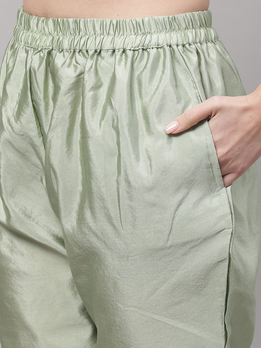 VredeVogel  Women Kurta and Trousers Pant Set Silk Blend