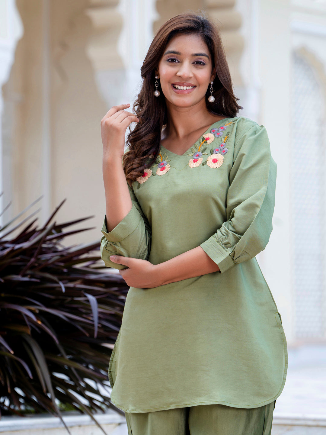 Women Solid Hand Work Embroidered Silk Blend Co-Ords Sets