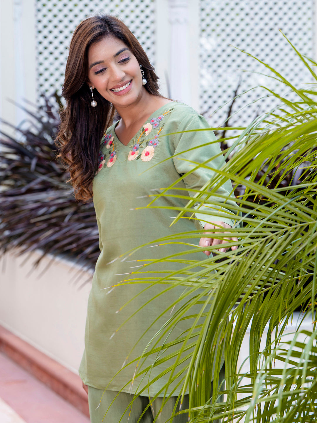Women Solid Hand Work Embroidered Silk Blend Co-Ords Sets