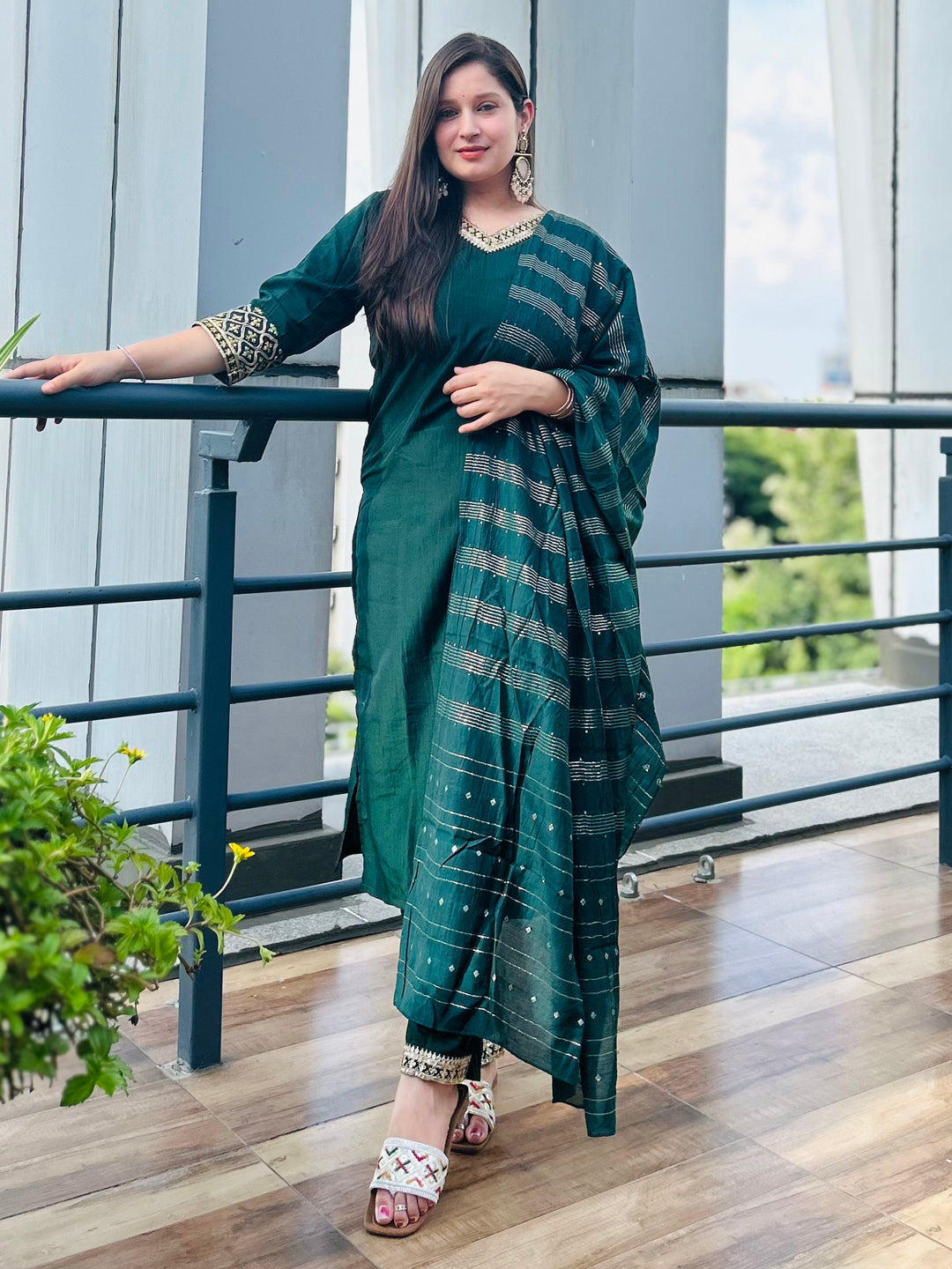 VredeVogel  Women Kurta and Trousers Pant Set Silk Blend