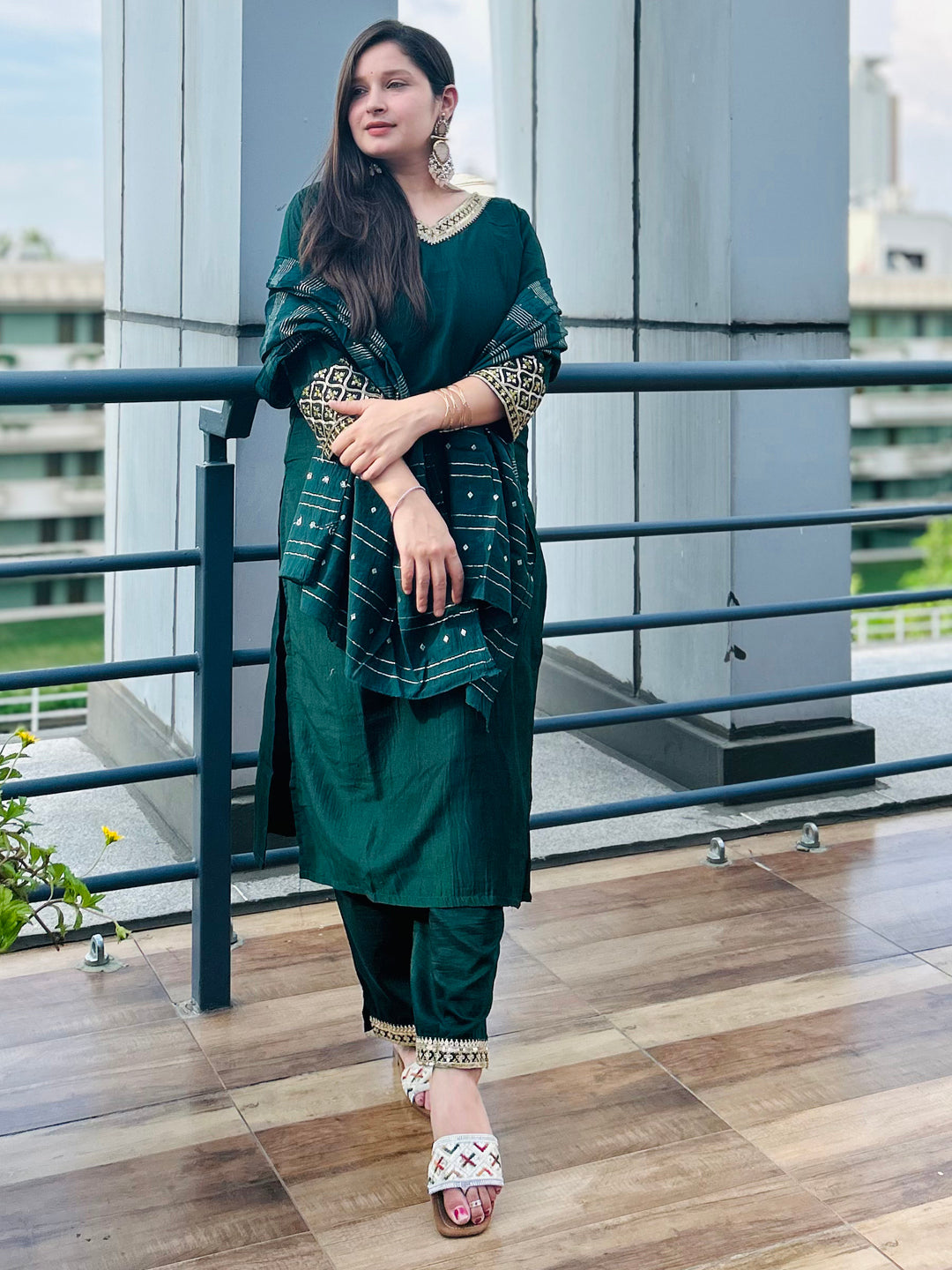 VredeVogel  Women Kurta and Trousers Pant Set Silk Blend