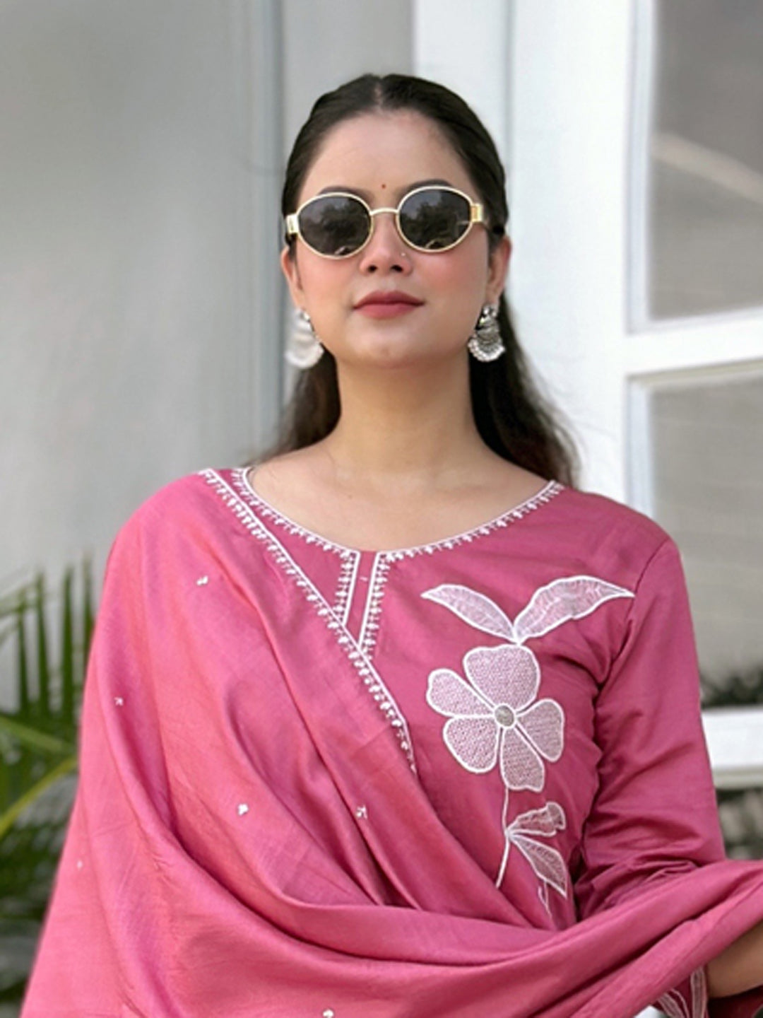 Samyuktha Pink Embroidery Silk Straight Kurta With Trousers & Dupatta Sets