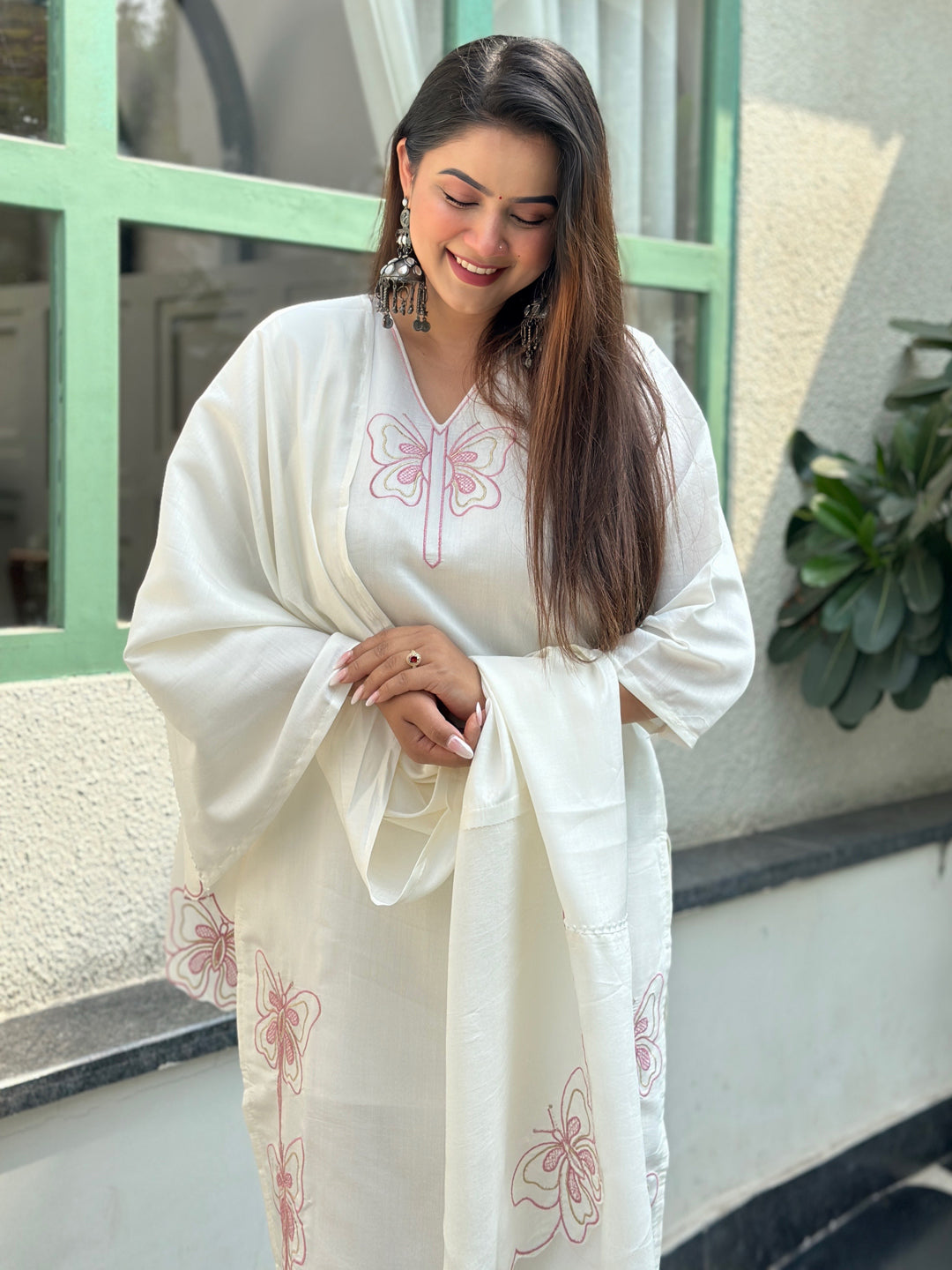 Leona White Embroidred Kurta Sets with Heavy thread Work Women Suits