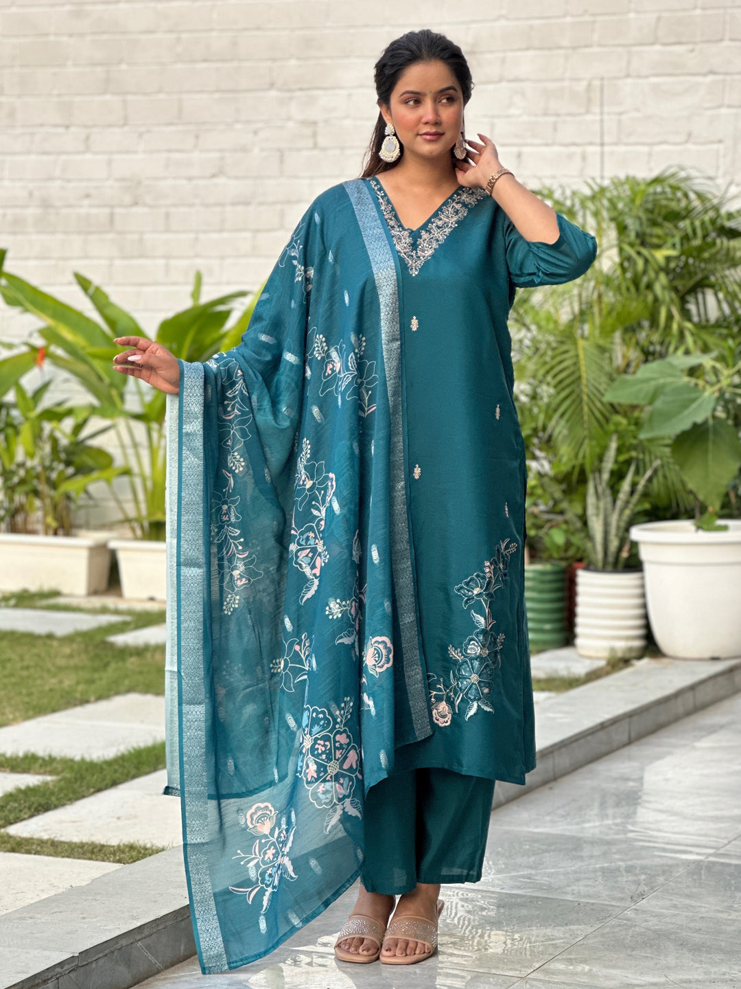 Kivra Teal Women Kurta and Pant Dupatta Sets Silk Fabrics with Embroidery