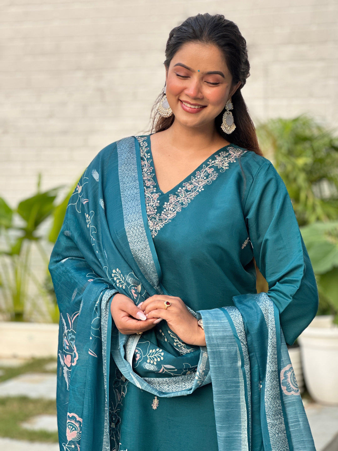 Kivra Teal Women Kurta and Pant Dupatta Sets Silk Fabrics with Embroidery