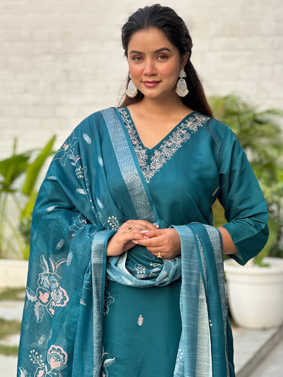 Kivra Teal Women Kurta and Pant Dupatta Sets Silk Fabrics with Embroidery