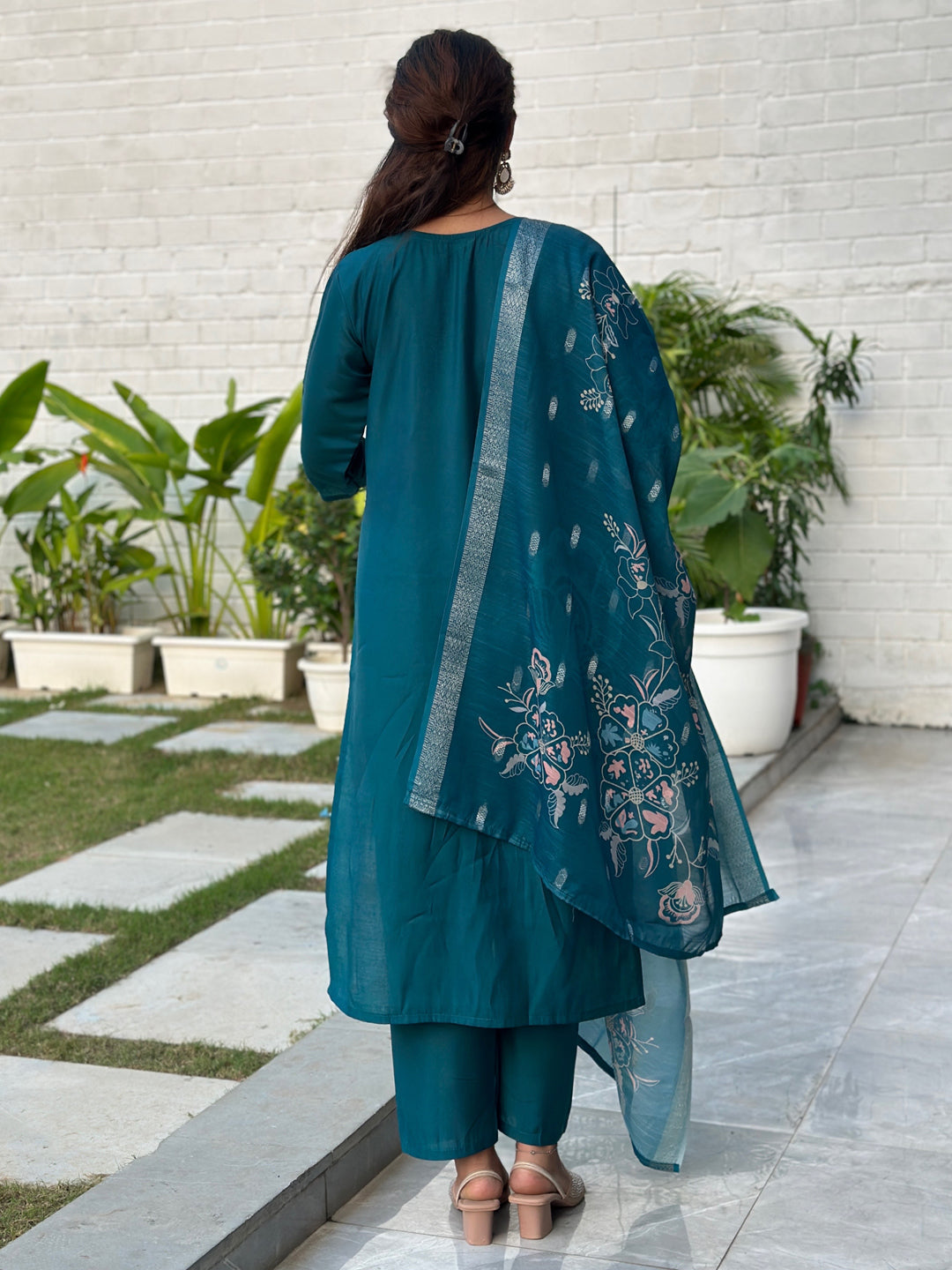 Kivra Teal Women Kurta and Pant Dupatta Sets Silk Fabrics with Embroidery