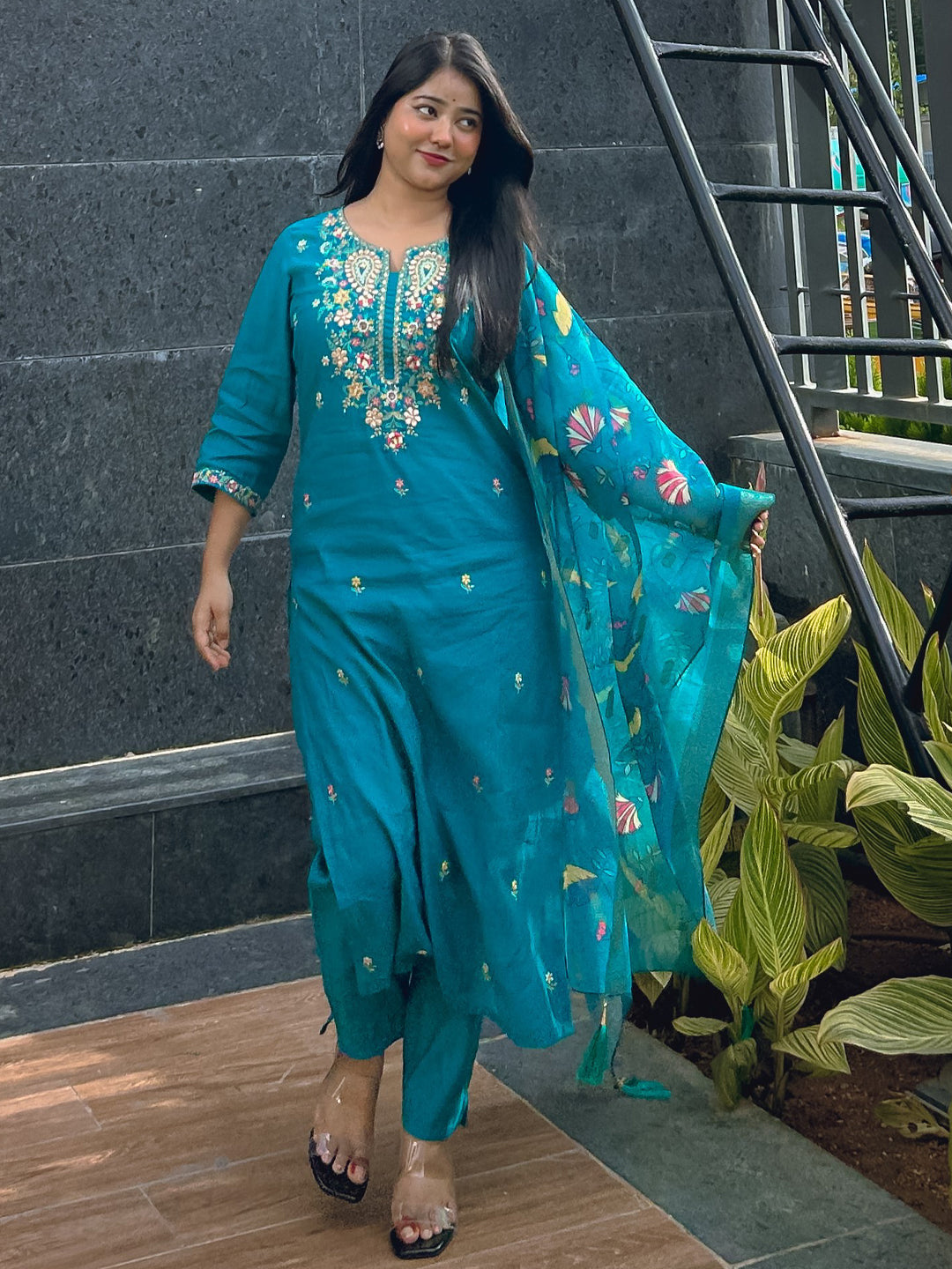 Rajvilas Teal Viscose Rayon Kurta with Trousers & Dupatta Suits