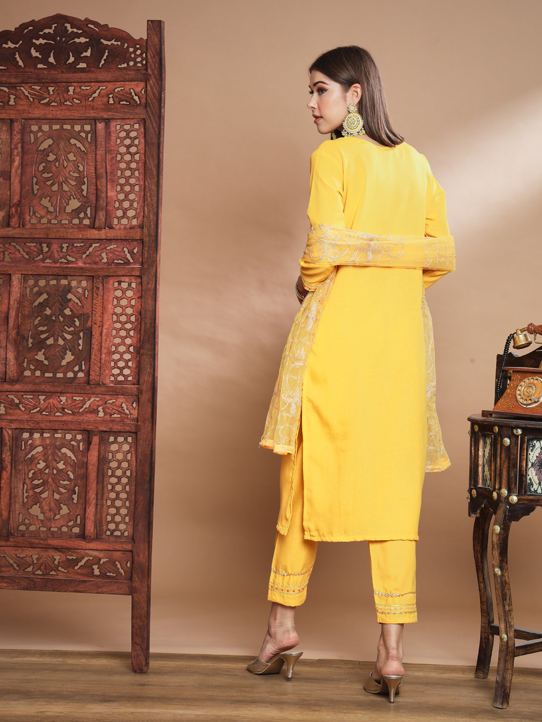 VredeVogel Embroidery Kurta Pant With Net Embroidery Dupatta