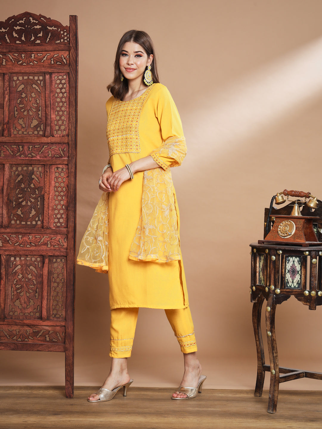 VredeVogel Embroidery Kurta Pant With Net Embroidery Dupatta