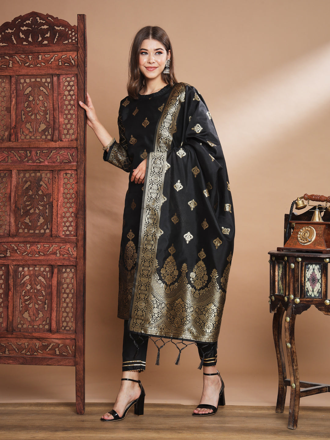 VredeVogel Cotton Silk Kurta and Pant Set with Banarasi Silk Dupatta