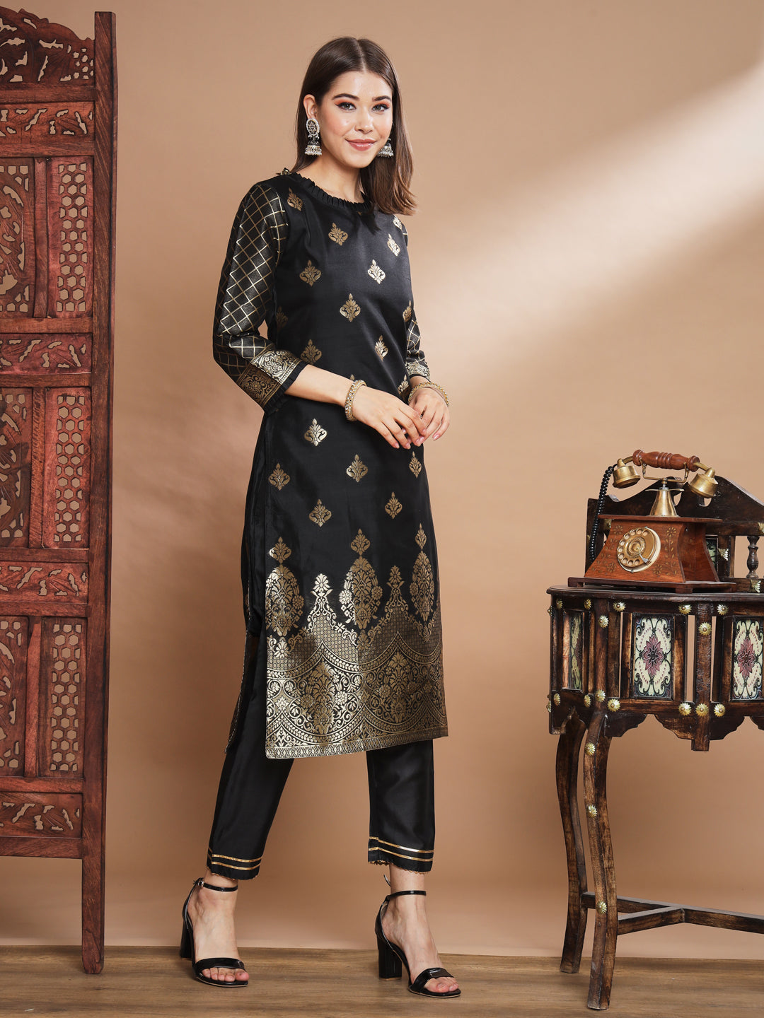 VredeVogel Cotton Silk Kurta and Pant Set with Banarasi Silk Dupatta