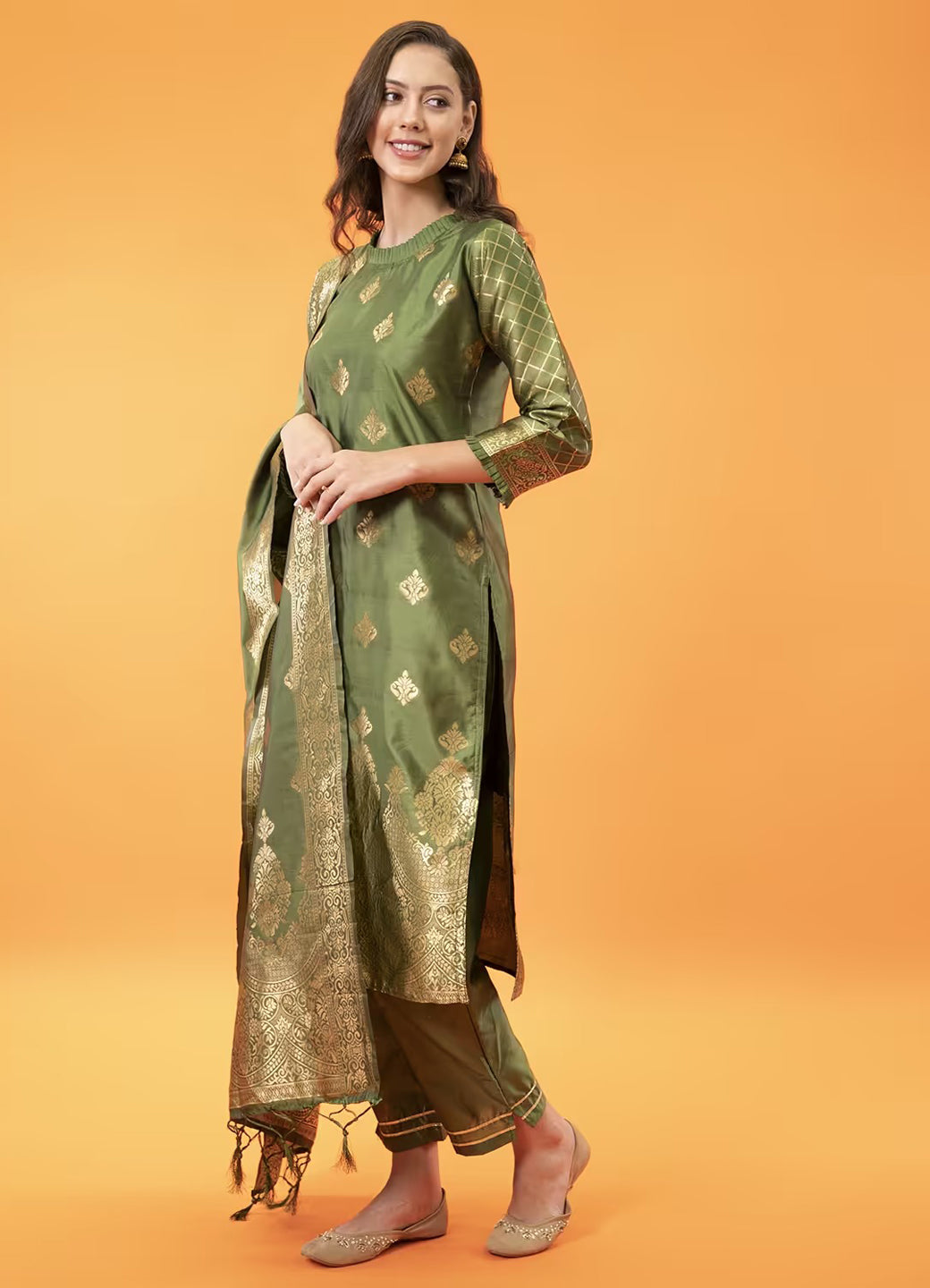 Lavanya Silk Jacquard Kurta & Banarasi Dupatta Set for Party Elegance