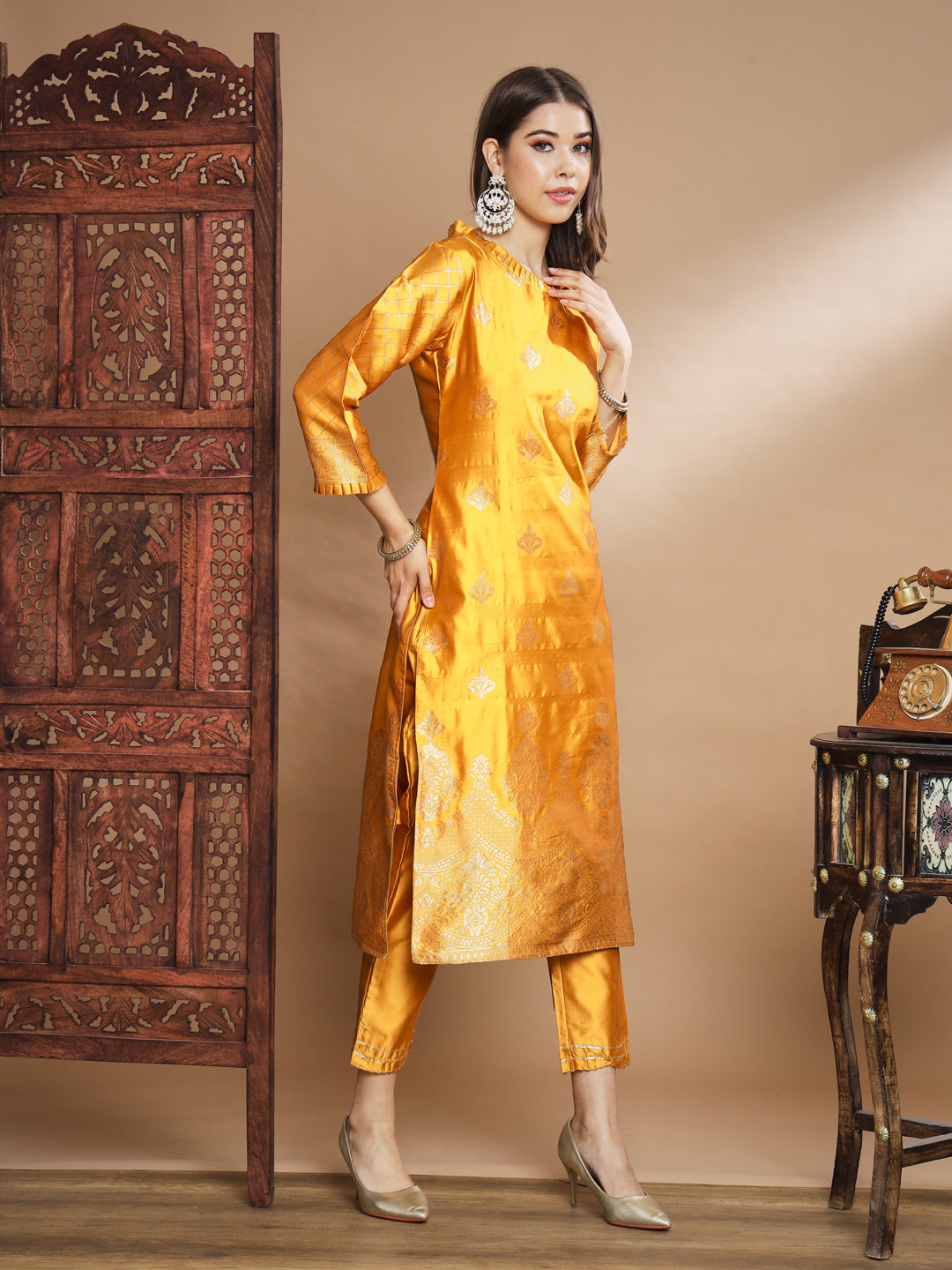 VredeVogel Cotton Silk Kurta and Pant Set with Banarasi Silk Dupatta