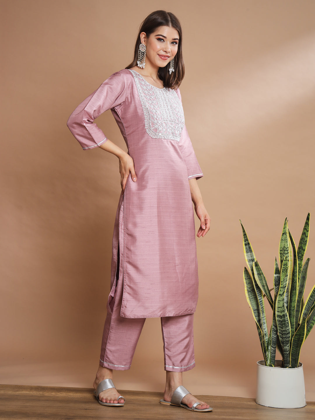 VredeVogel  Women Kurta and Trousers Pant Set Silk Blend