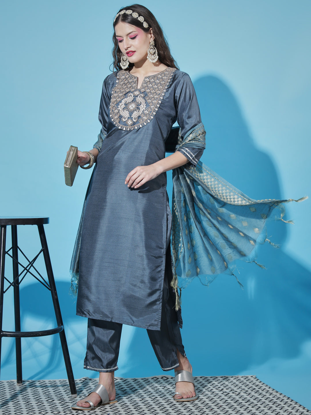 VredeVogel  Women Kurta and Trousers Pant Set Silk Blend