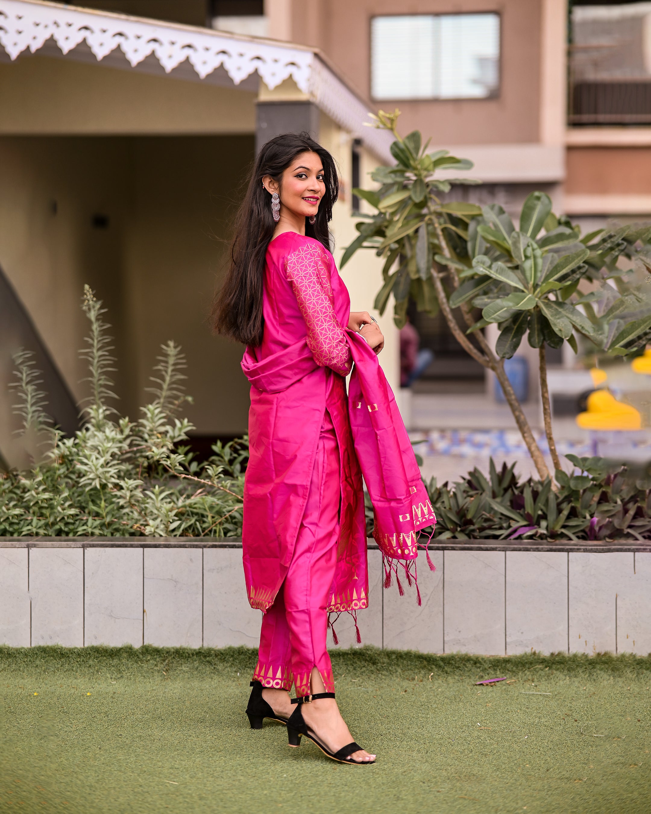 VredeVogel Cotton Silk Jacquard Kurta Pant With Banarasi Silk dupatta