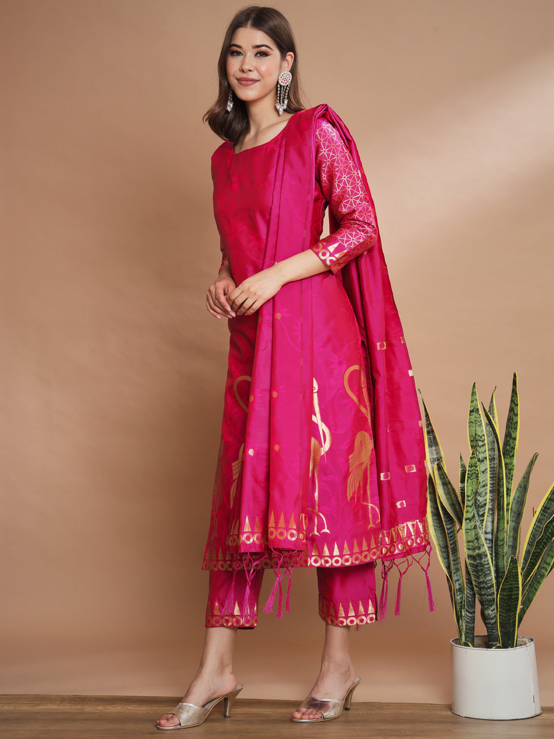 VredeVogel Cotton Silk Jacquard Kurta Pant With Banarasi Silk dupatta