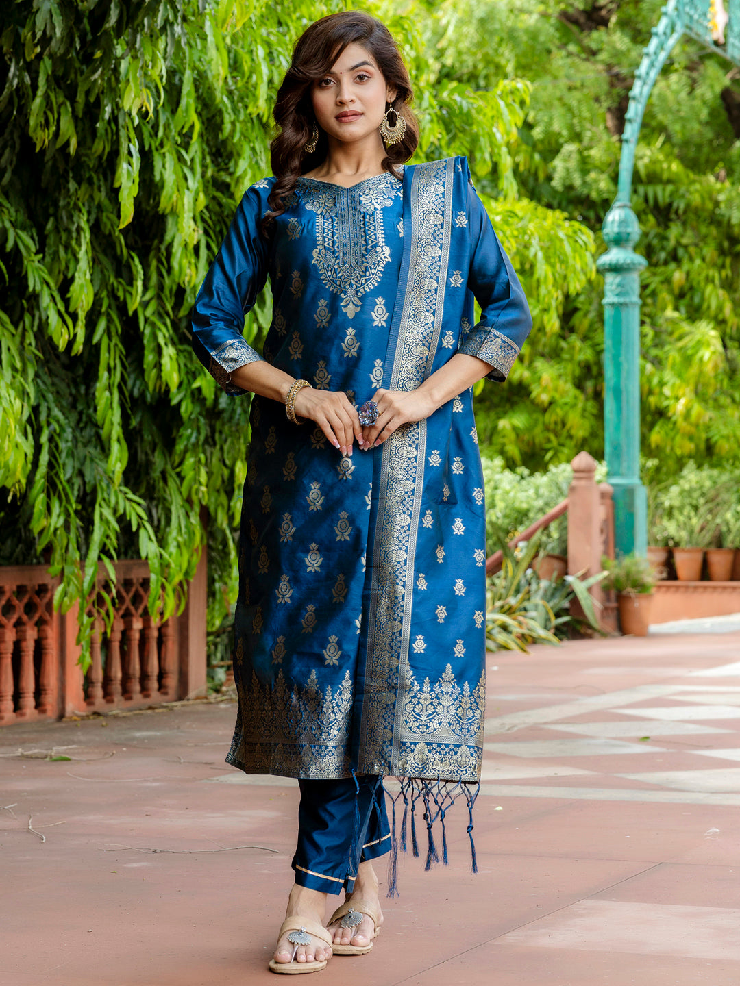 Sumiti Cotton Silk Jacquard Kurta Pant with Banarasi Dupatta – Stylish Party Wear Ethnic Ensemble for Women