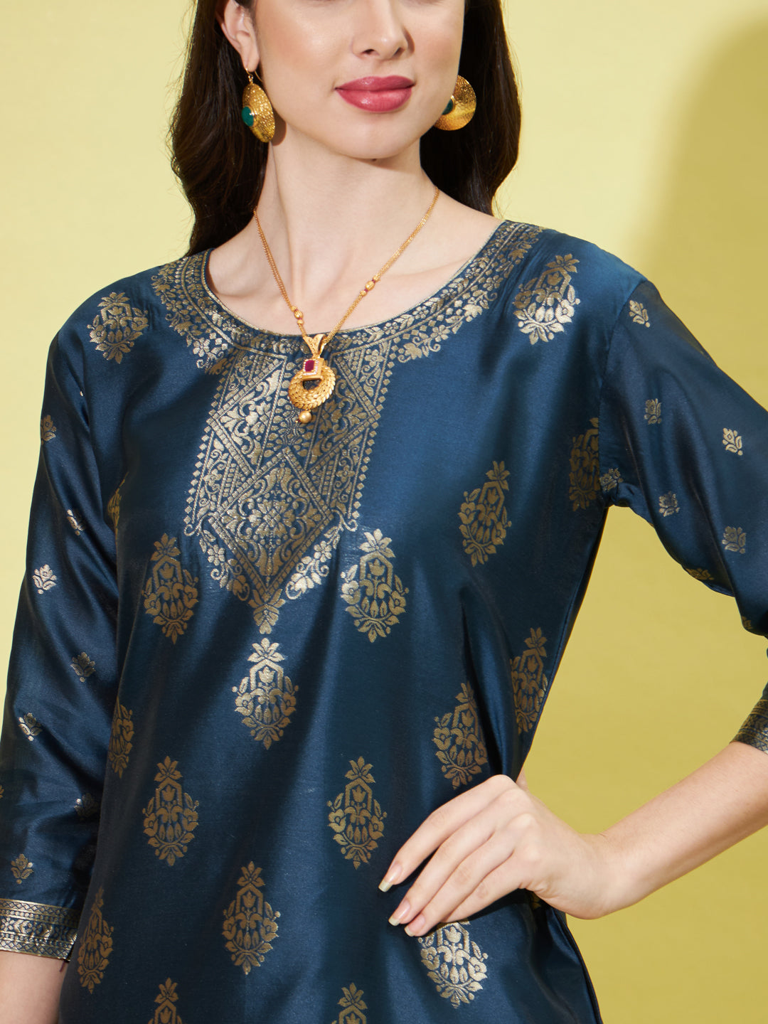 VredeVogel Cotton Silk Jacquard Kurta Pant With Banarasi Silk dupatta