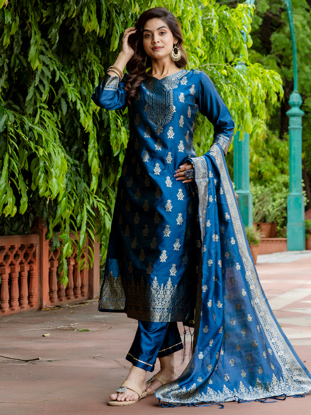 Sumiti Cotton Silk Jacquard Kurta Pant with Banarasi Dupatta – Stylish Party Wear Ethnic Ensemble for Women