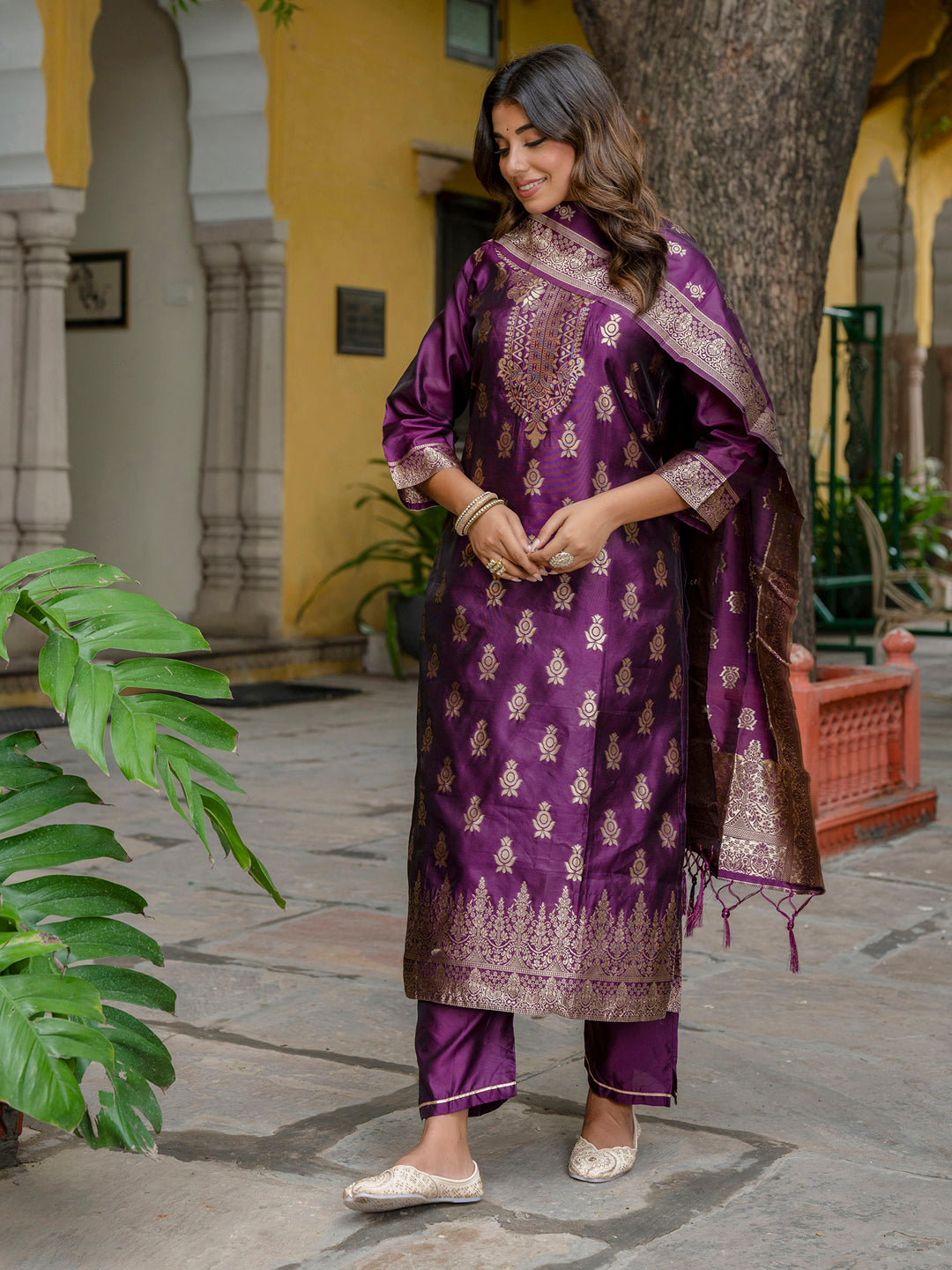 Sumiti Cotton Silk Jacquard Kurta Pant with Banarasi Dupatta – Stylish Party Wear Ethnic Ensemble for Women