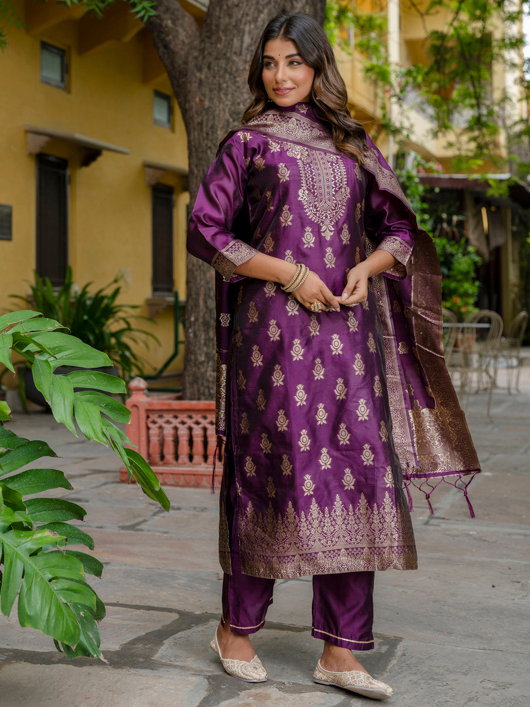 Sumiti Cotton Silk Jacquard Kurta Pant with Banarasi Dupatta – Stylish Party Wear Ethnic Ensemble for Women