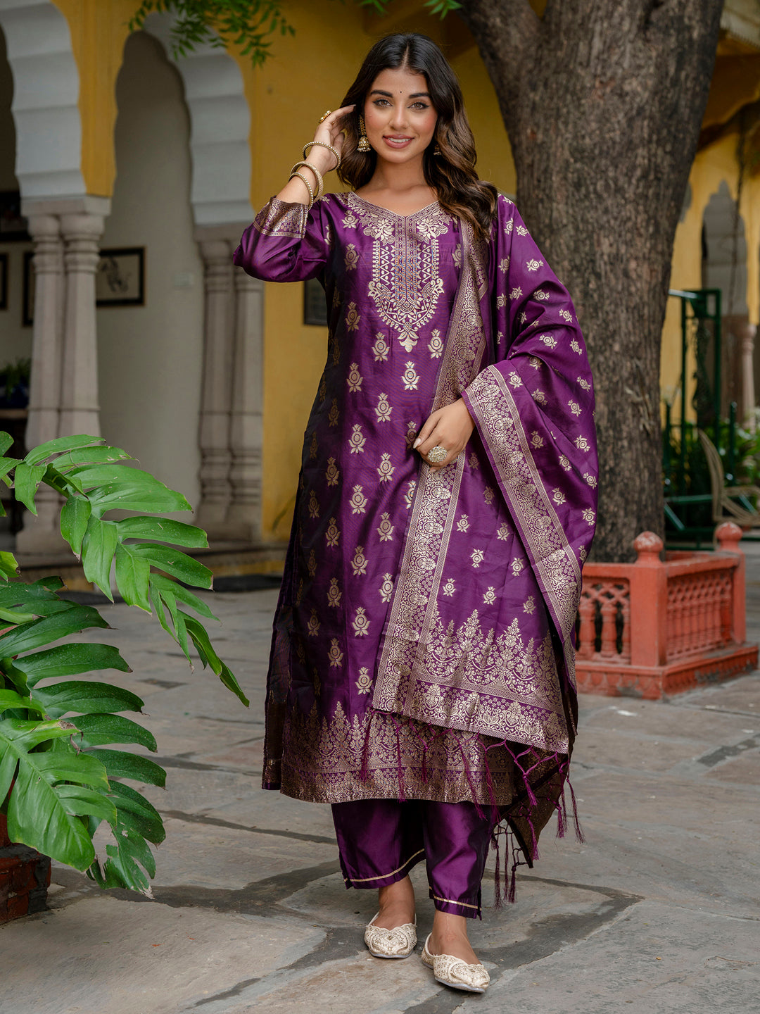 Sumiti Cotton Silk Jacquard Kurta Pant with Banarasi Dupatta – Stylish Party Wear Ethnic Ensemble for Women