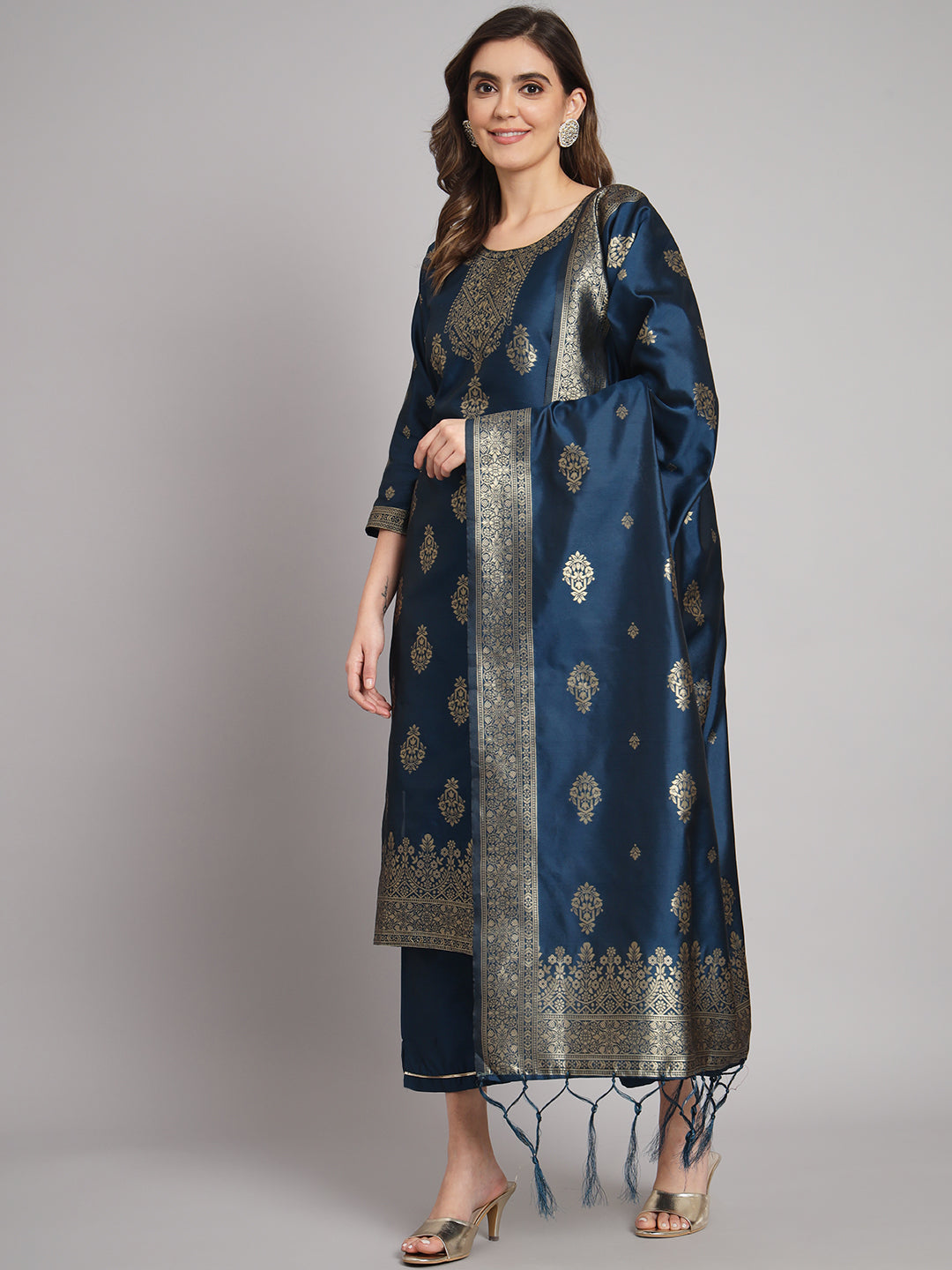 Vishwa Blue Silk Round-Neck Blossom Woven Kurta With Pant Sets