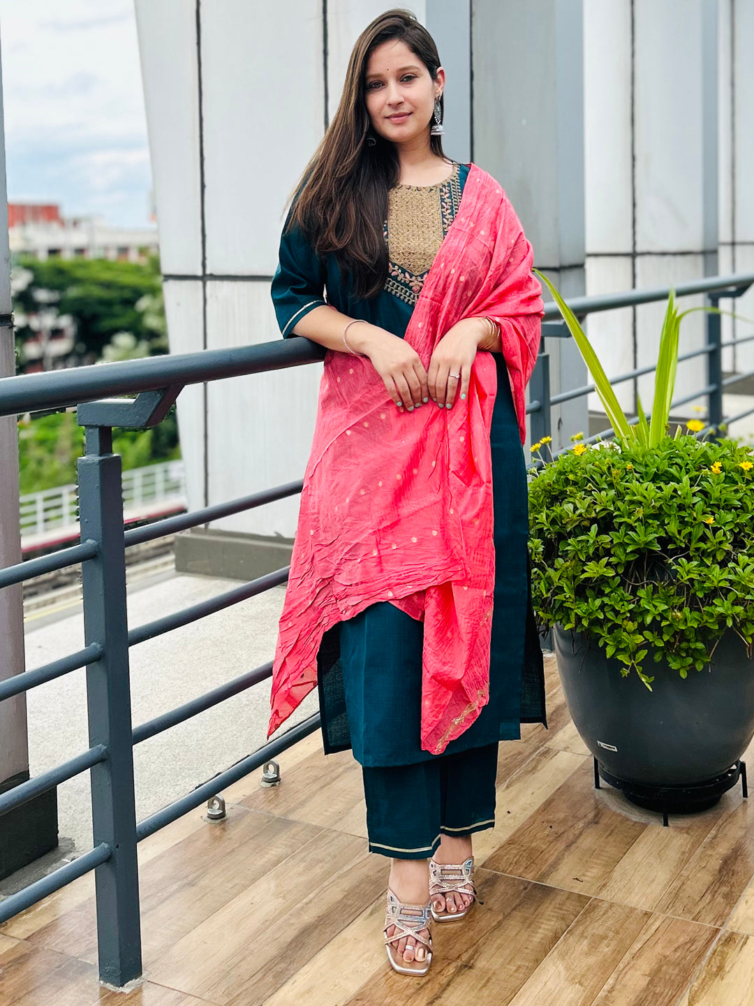 VredeVogel  Women Kurta and Trousers Pant Set Cotton Blend