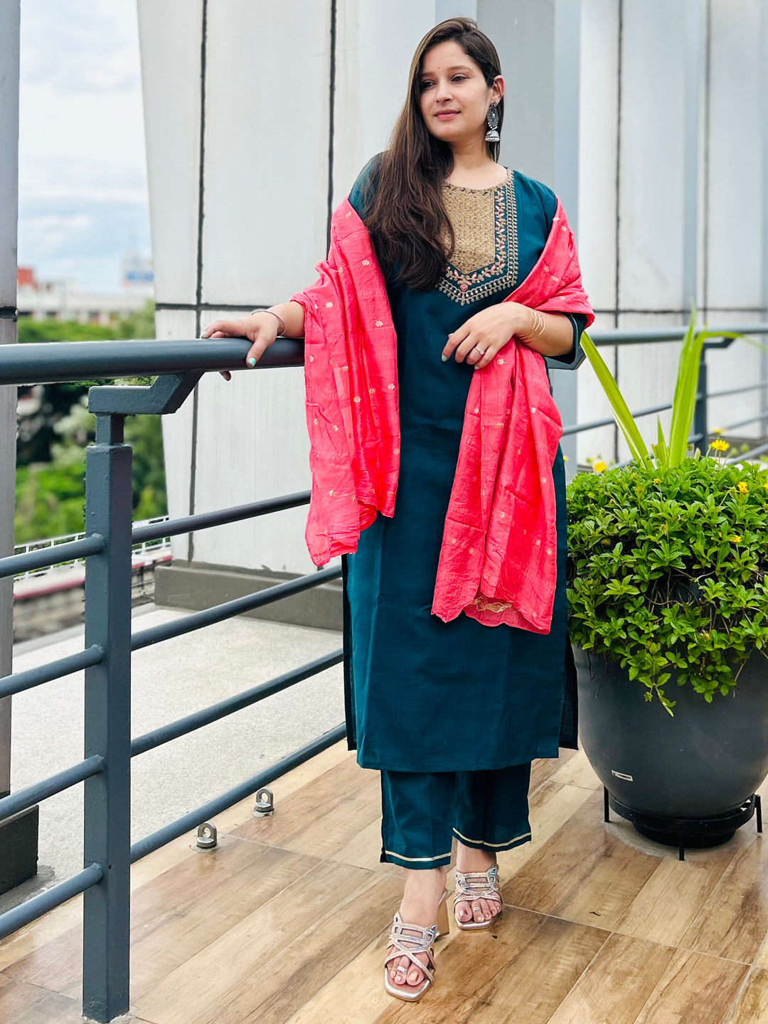 VredeVogel  Women Kurta and Trousers Pant Set Cotton Blend