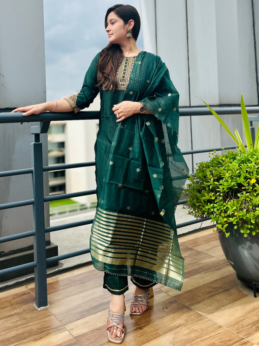 VredeVogel  Women Kurta and Trousers Pant Set Silk Blend