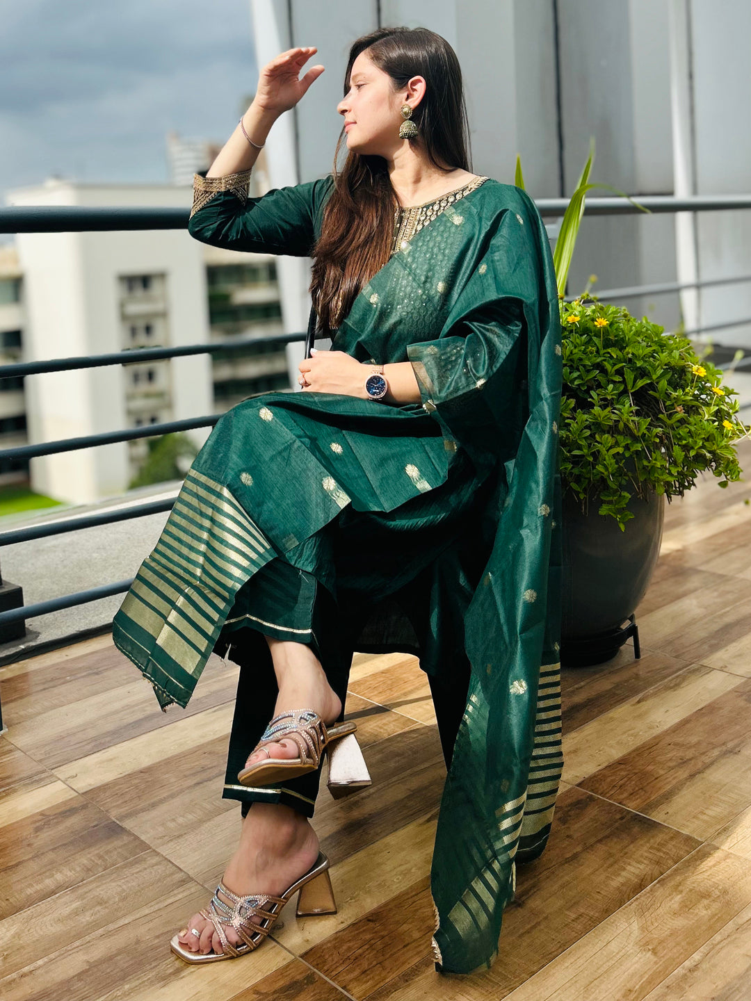 VredeVogel  Women Kurta and Trousers Pant Set Silk Blend