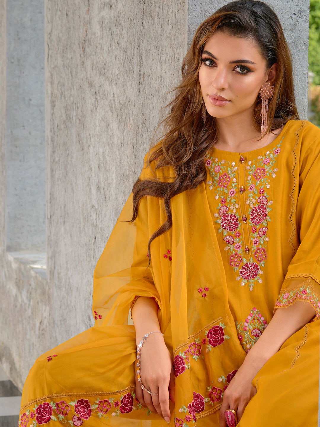VredeVogel  Women Silk Blend Kurta Pant Dupatta Set