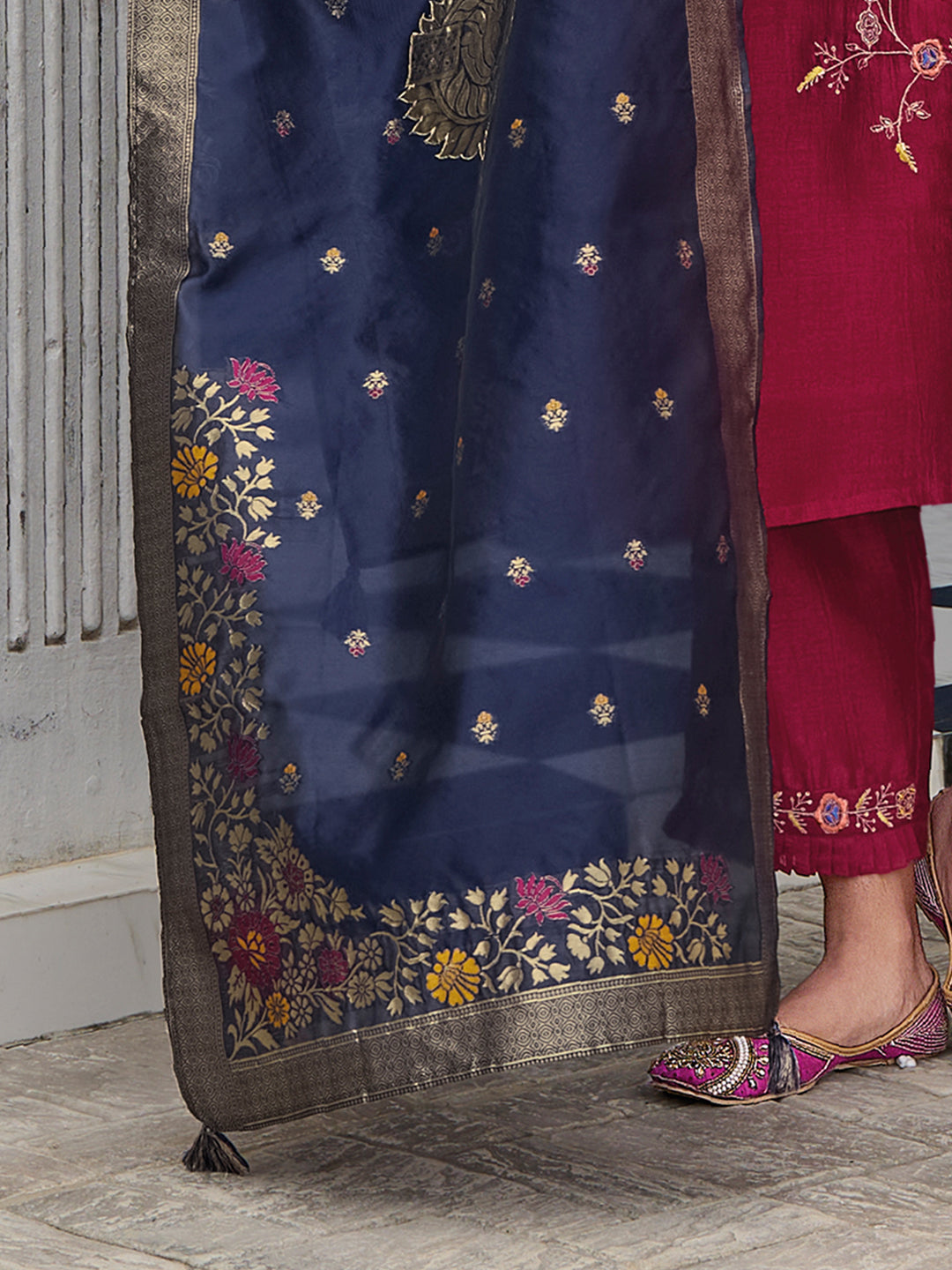 VredeVogel Women Kurta and Trouser Duppata Set Silk Blend