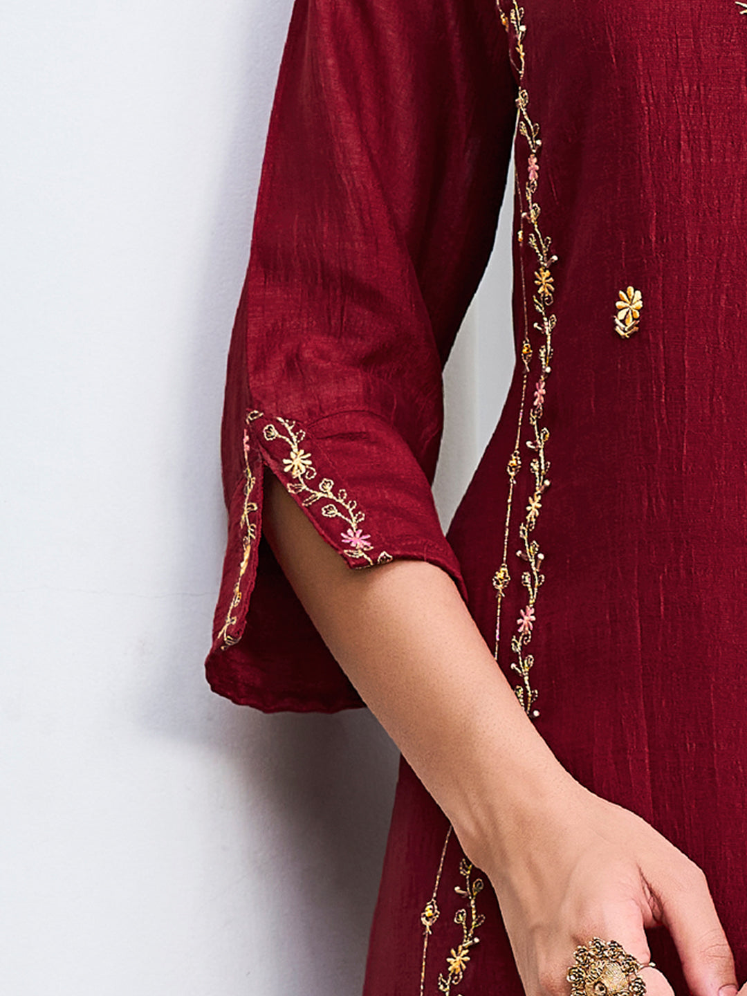 VredeVogel Women Kurta and Trouser Duppata Set Silk Blend