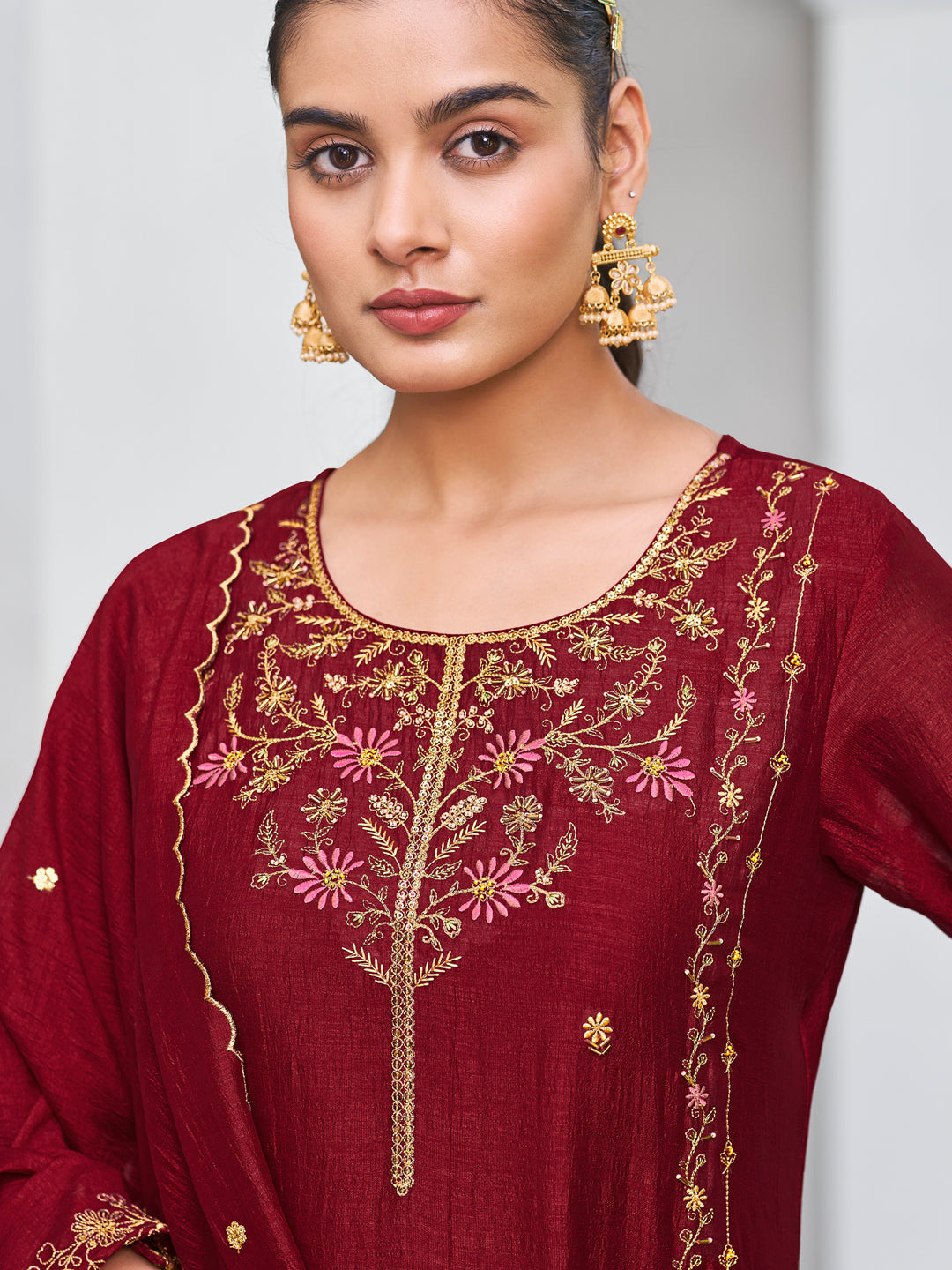 VredeVogel Women Kurta and Trouser Duppata Set Silk Blend