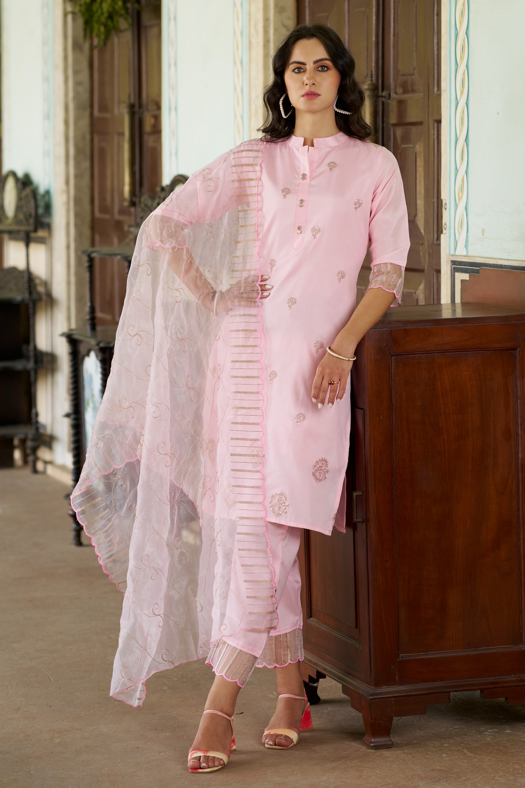 VredeVogel  Women Kurta and Trousers Pant Set Silk Blend