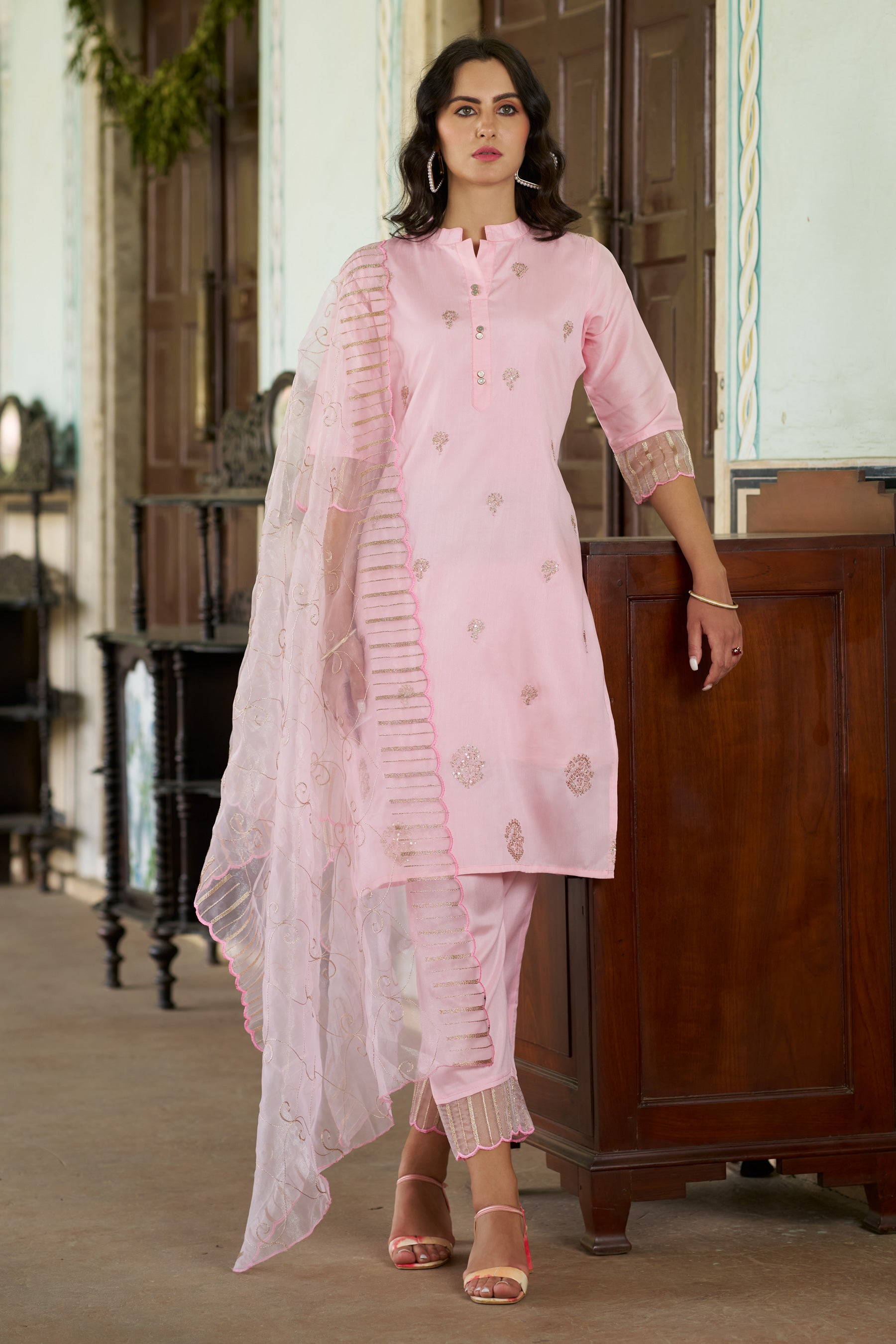 VredeVogel  Women Kurta and Trousers Pant Set Silk Blend