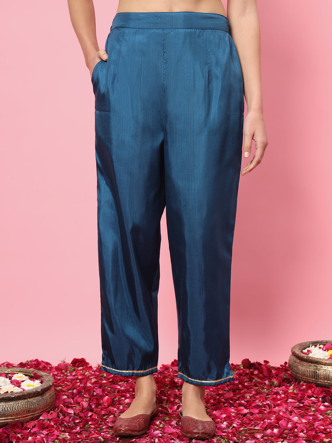 VredeVogel Women Kurta and Trousers Pant Set Silk Blend