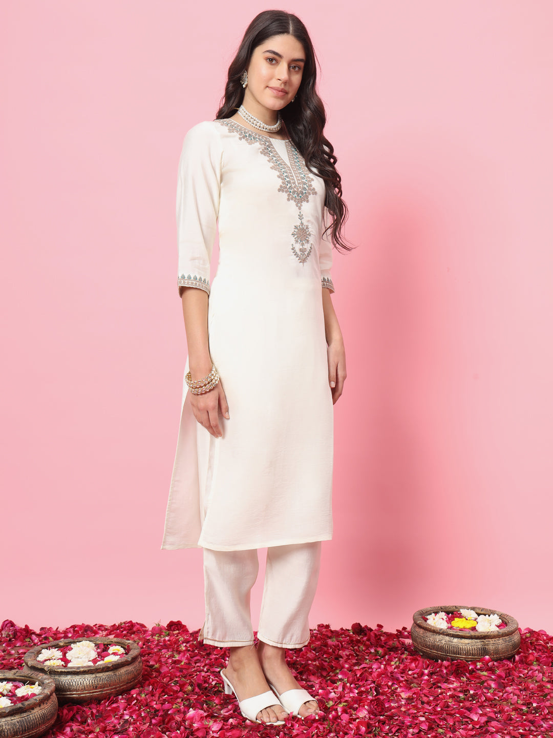 VredeVogel Women Kurta and Trousers Pant Set Silk Blend
