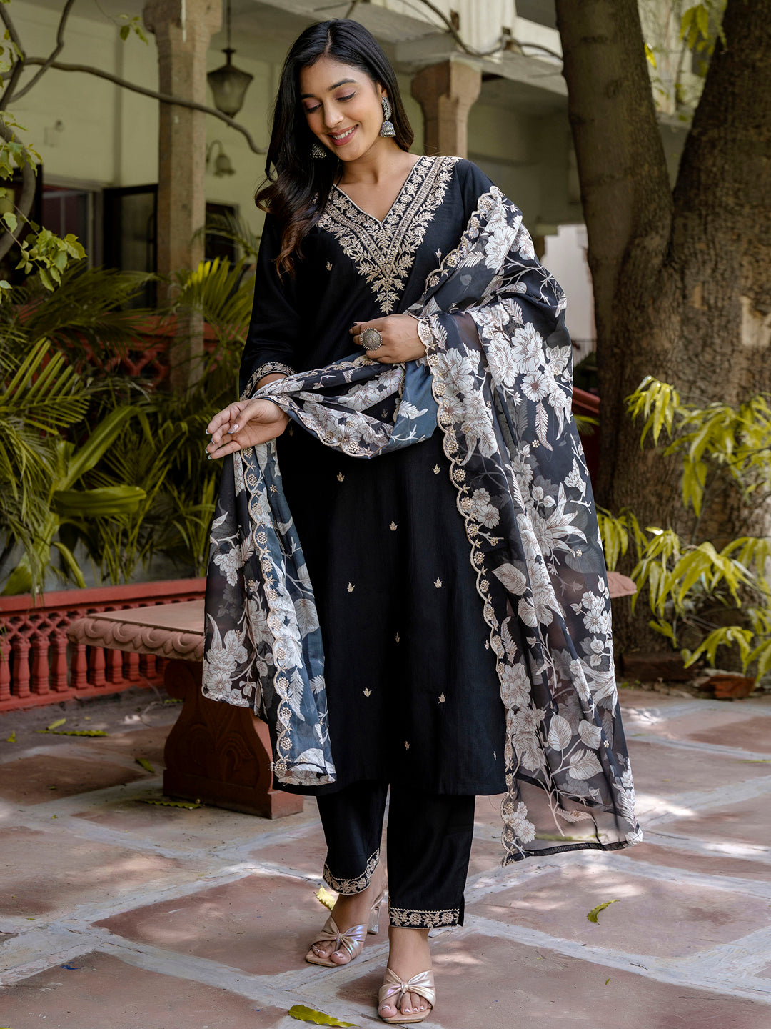 VredeVogel Silk Blend Straight Kurta Set with Printed Organza Dupatta