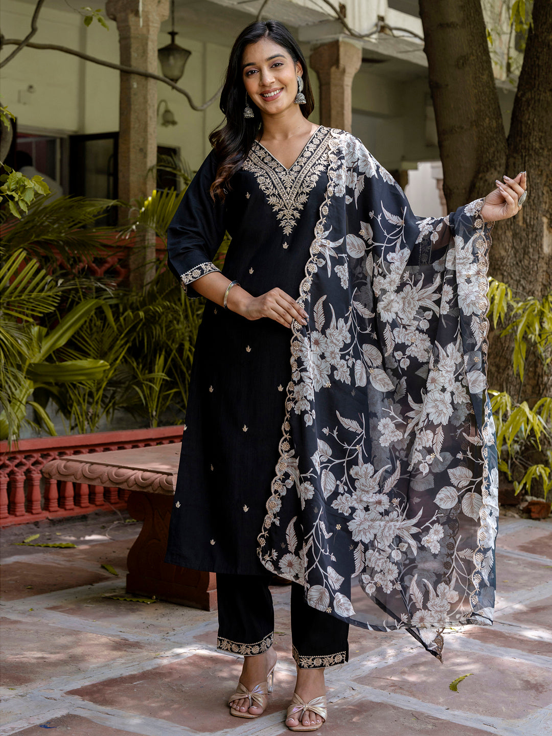 VredeVogel Silk Blend Straight Kurta Set with Printed Organza Dupatta