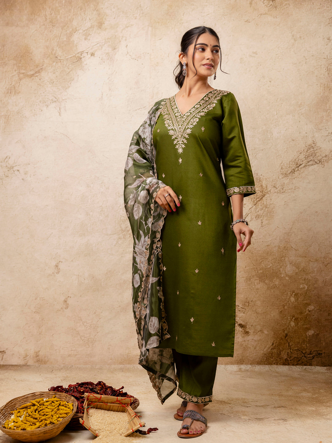 VredeVogel Silk Blend Straight Kurta Set with Printed Organza Dupatta