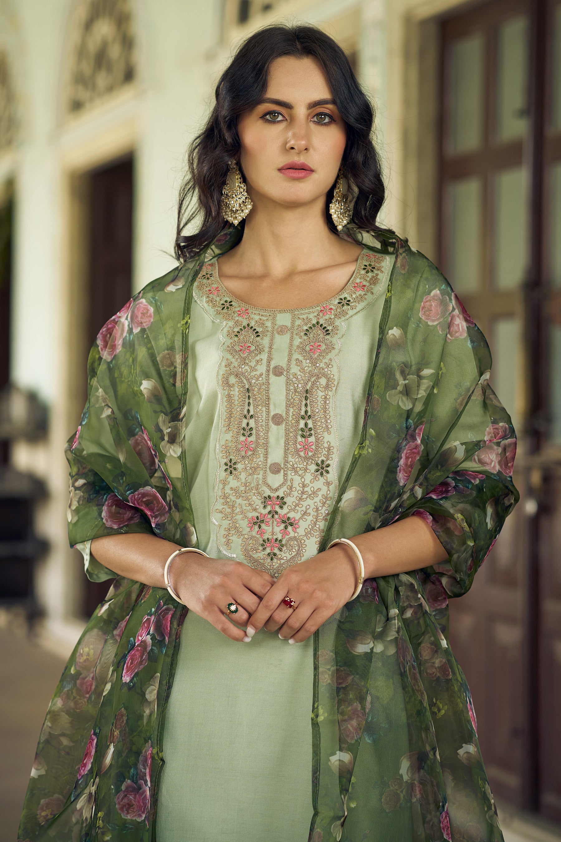 VredeVogel Women Kurta and Pant Sets Viscose Rayon Fabric