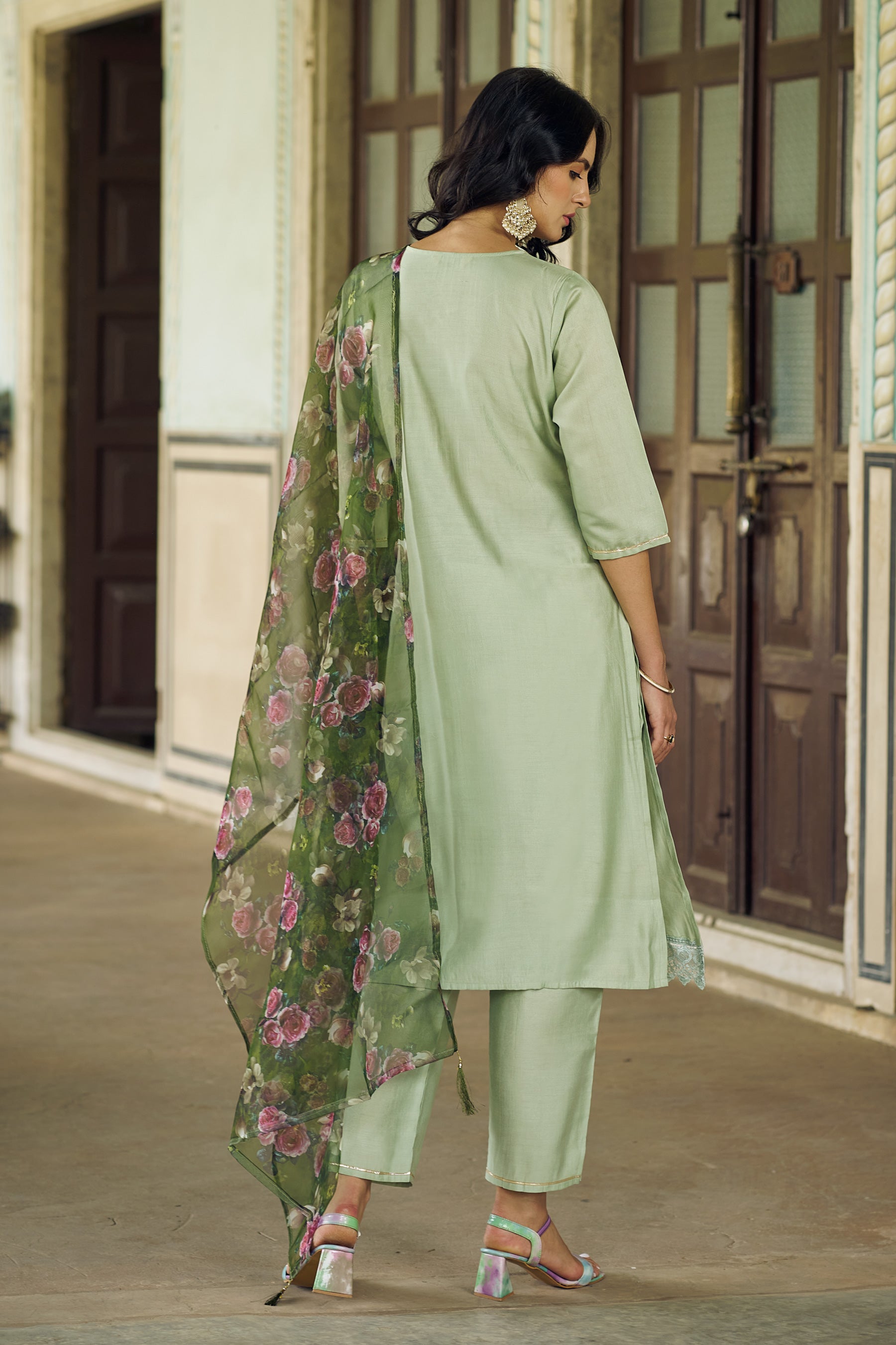 VredeVogel Women Kurta and Pant Sets Viscose Rayon Fabric