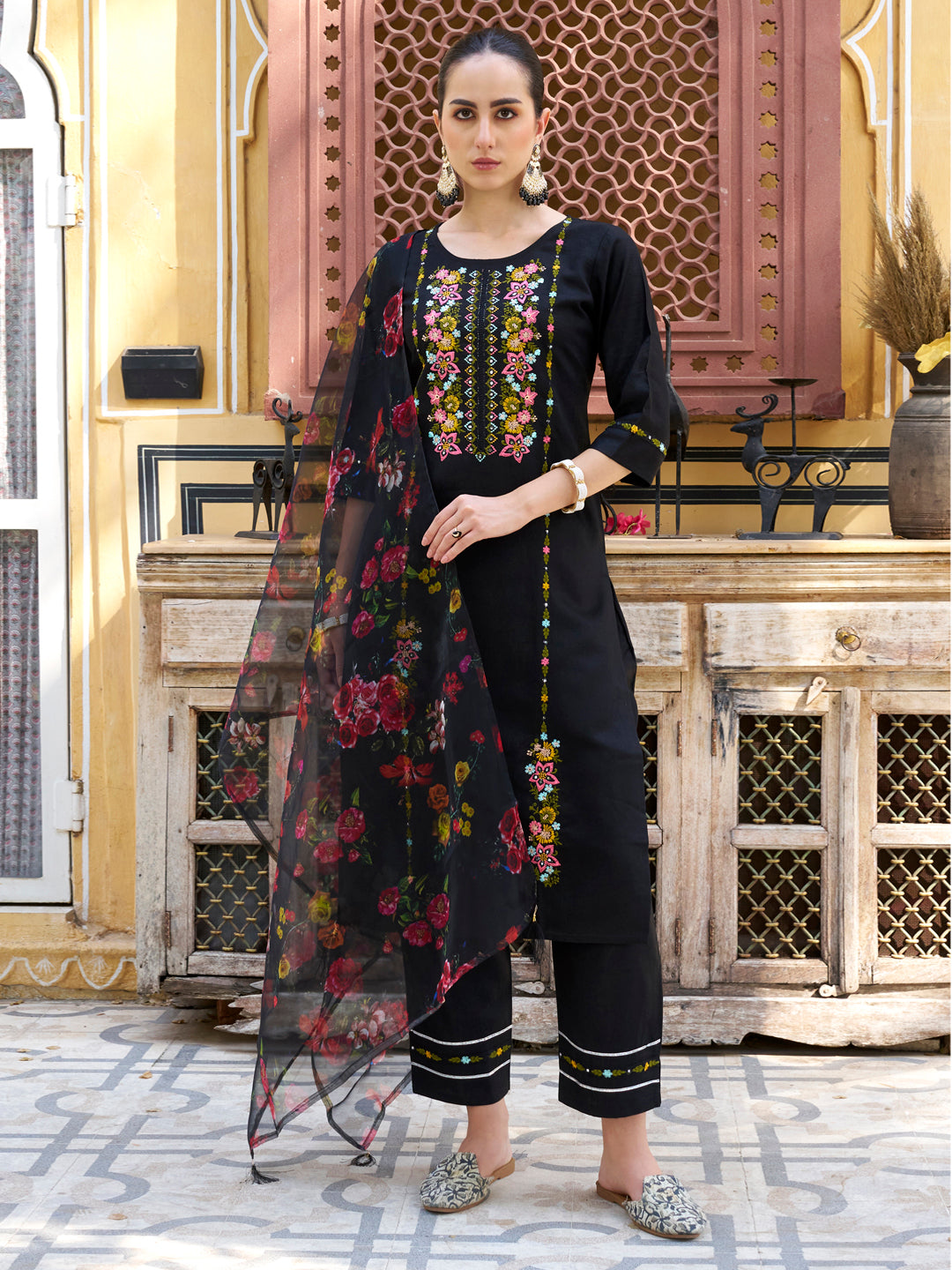 VredeVogel Women Kurta and Pant Sets Viscose Rayon Fabric