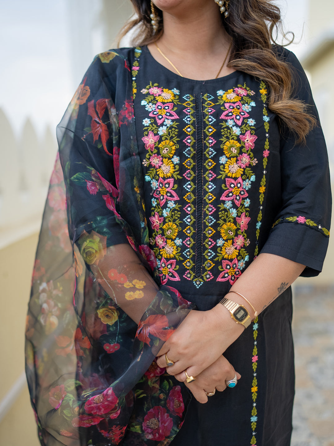 Vrishti Women Kurta and Pant Sets Viscose Rayon Fabric