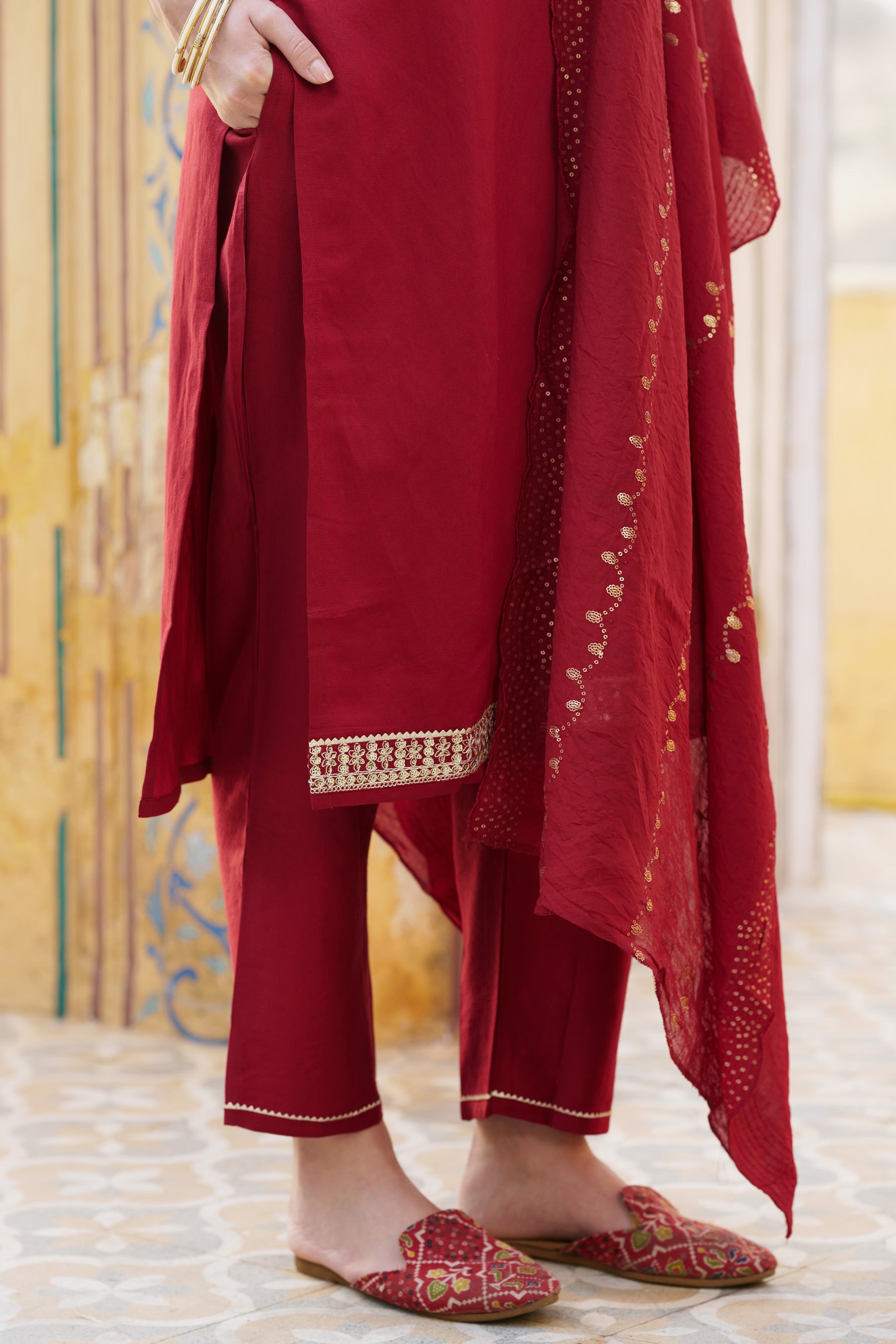 VredeVogel Women Kurta and Pant Sets Viscose Rayon Fabric