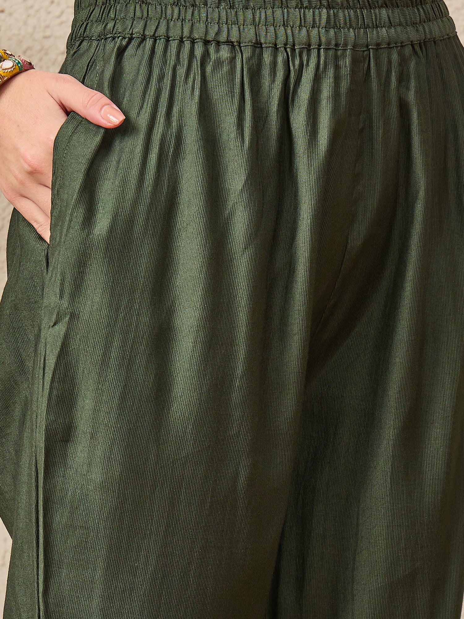 Bhakti green Women Viscose Rayon suit Set